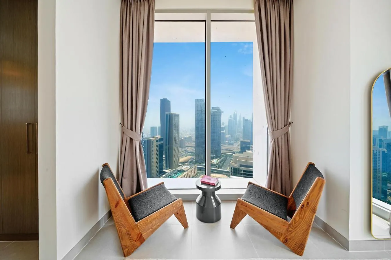 Dayf-Oli 3 Plus 1 Bedroom Stunning Full Fountain And Burj View Dubai Apartment