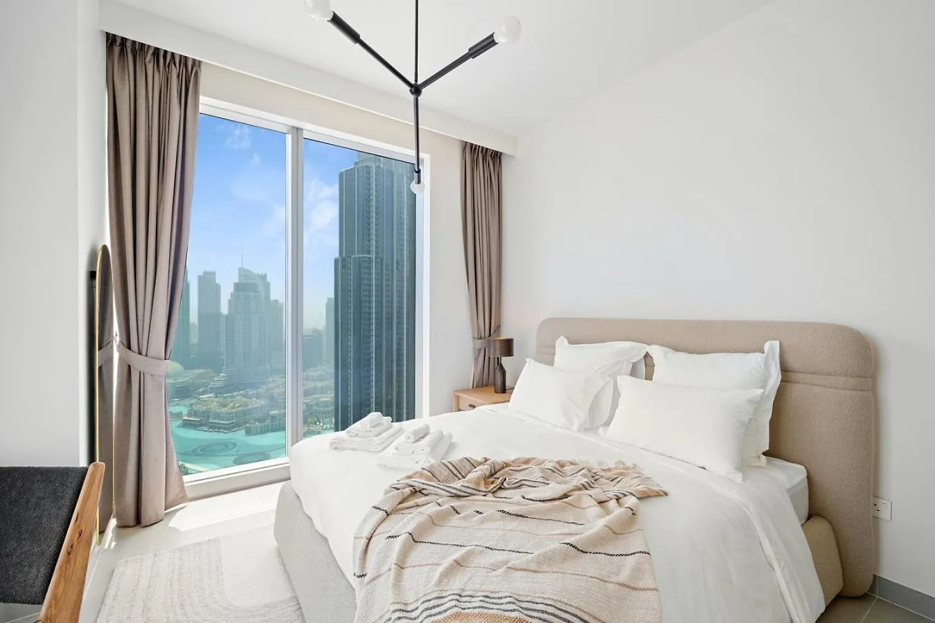 Dayf-Oli 3 Plus 1 Bedroom Stunning Full Fountain And Burj View Dubai United Arab Emirates
