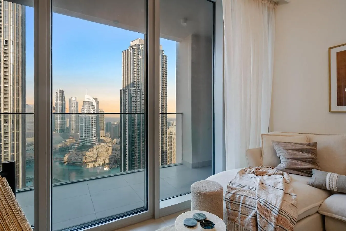 Dayf-Oli 3 Plus 1 Bedroom Stunning Full Fountain And Burj View Dubai United Arab Emirates